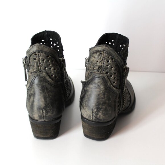 Circle G Corral Ankle Boots Cowhide Leather Cut Out distressed black Women's 5.5 - Picture 10 of 14